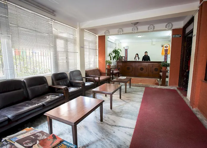 Hotel Yambu 3*